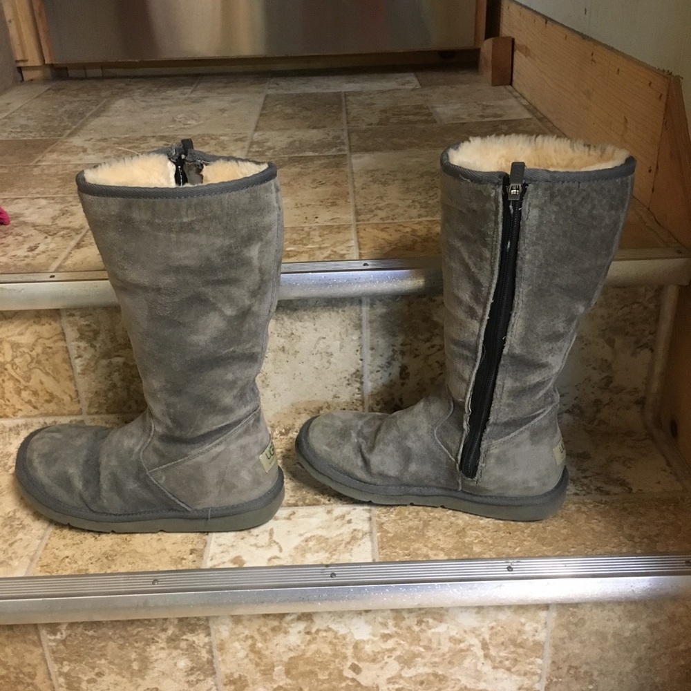 UGG boots Size 7 Gray